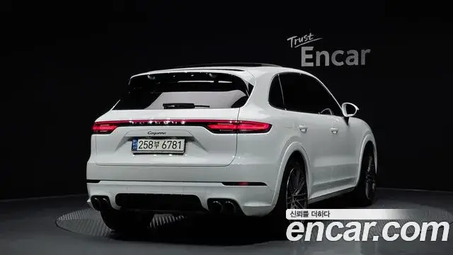 Porsche Cayenne, 2021