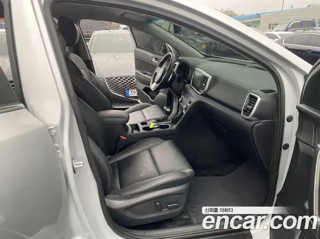 Kia Sportage The Bold 2019 — Şəkil 12/20