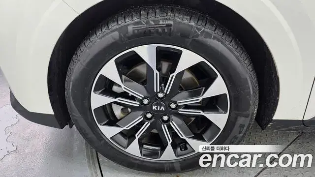 Kia Carnival 2020 — Photo 5/20