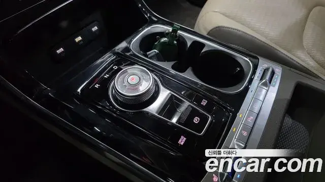 Kia Carnival 2020 — Photo 9/20