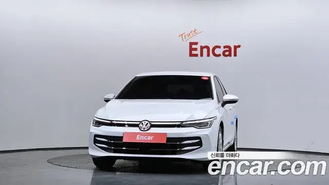 Volkswagen Golf, 2025