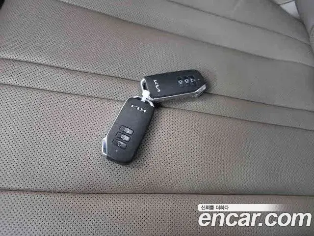 Kia K8 2022 — Photo 12/20