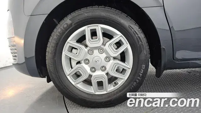 Hyundai Staria 2022 — Photo 5/20