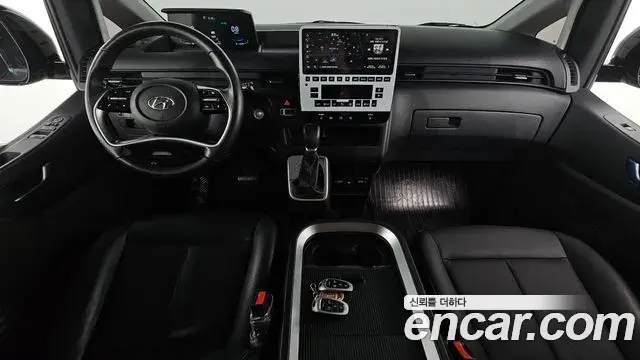 Hyundai Staria 2022 — Photo 7/20