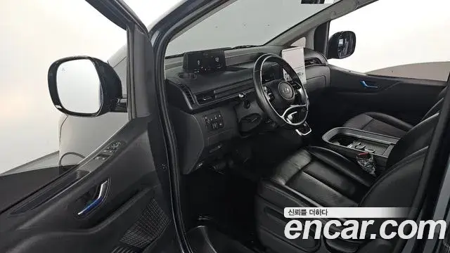 Hyundai Staria 2022 — Photo 10/20