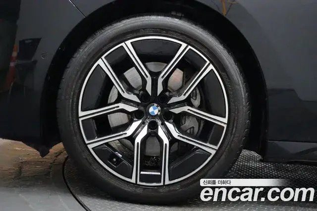 BMW 7 Series 2024 — Photo 20/20