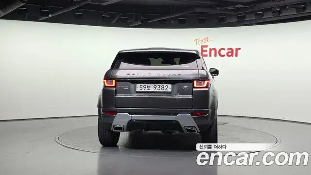 Land Rover Range Rover Evoque 2019 — Photo 10/20