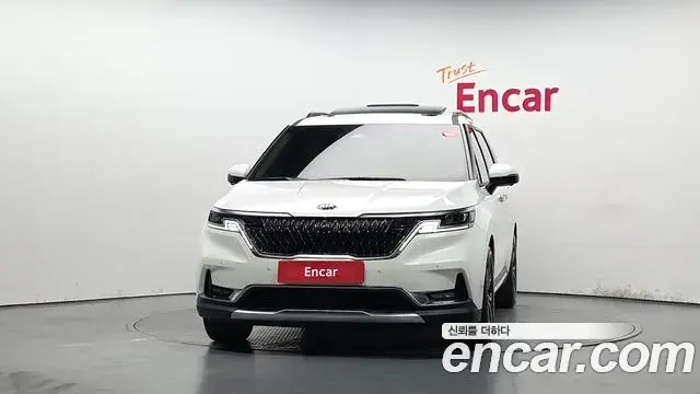 Kia Carnival 2021 — Фото 3/20