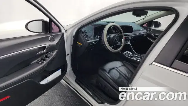 Hyundai Sonata 2020 — Фото 10/20