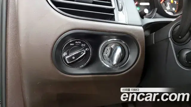Porsche Macan 2021 — Photo 18/20