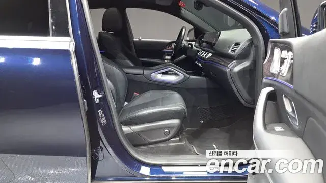 Mercedes-Benz GLE-Class 2021 — ფოტო 14/34