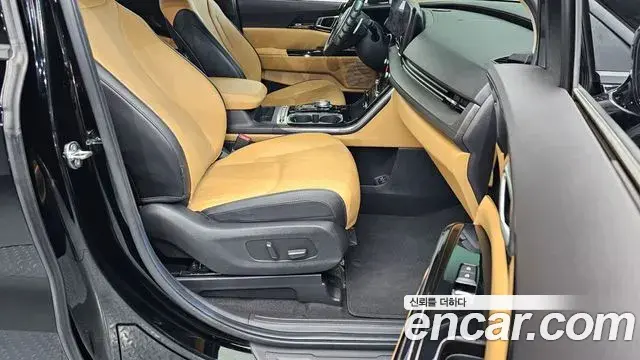 Kia Carnival 2020 — Фото 11/20