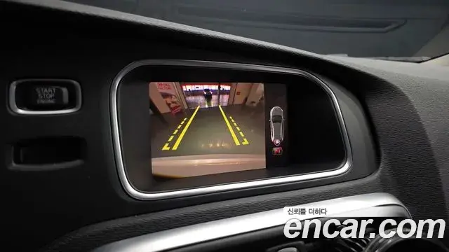 Volvo V40 Cross Country 2019 — Photo 5/38
