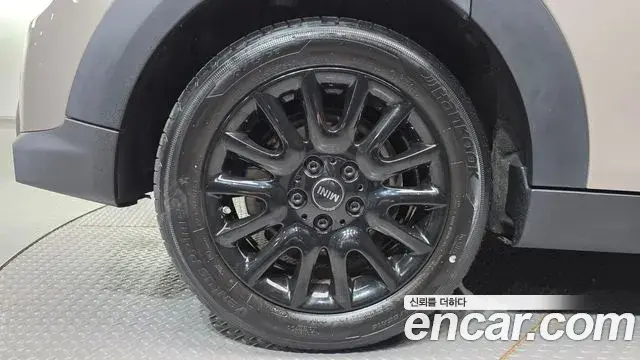 Mini Cooper 2024 — Photo 4/20