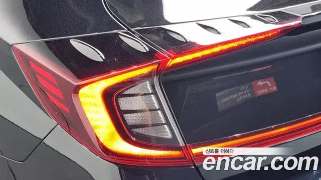 Hyundai Sonata Hybrid 2022 — ფოტო 16/33