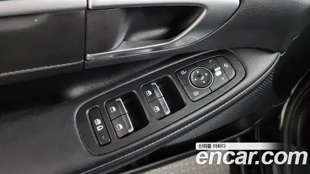 Hyundai Sonata Hybrid 2022 — ფოტო 9/33