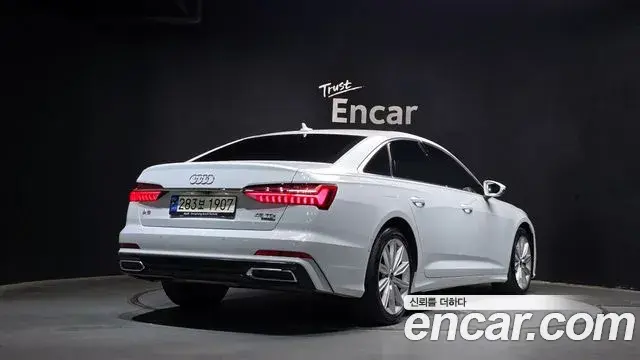 Audi A6 2021 — ფოტო 27/30