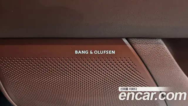Genesis G90 2022 — Photo 7/35