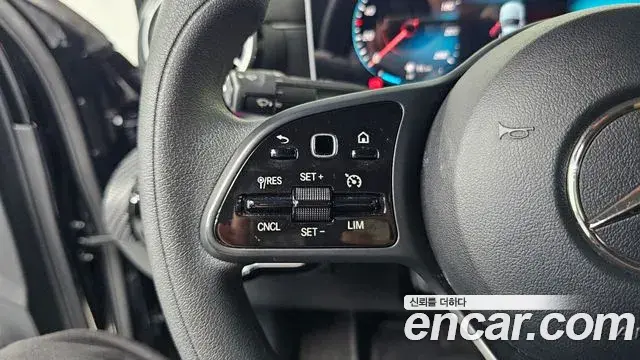 Mercedes-Benz A-Class 2020 — ფოტო 29/30