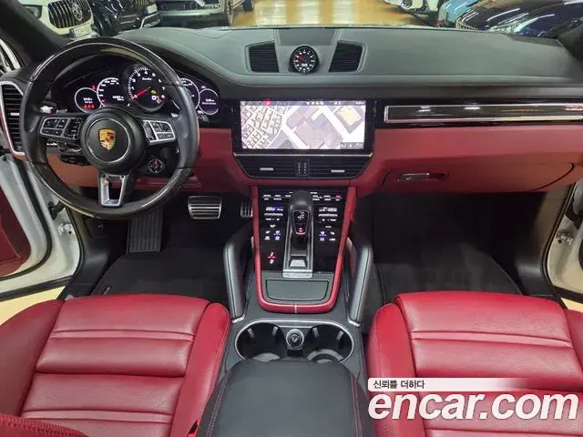 Porsche Cayenne 2021 — Photo 10/20