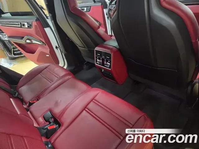 Porsche Cayenne 2021 — Photo 14/20