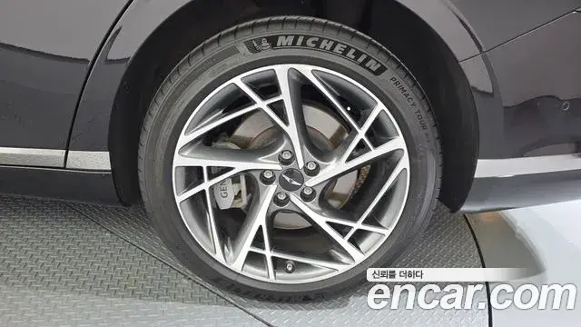 Genesis G90 2022 — Şəkil 21/38