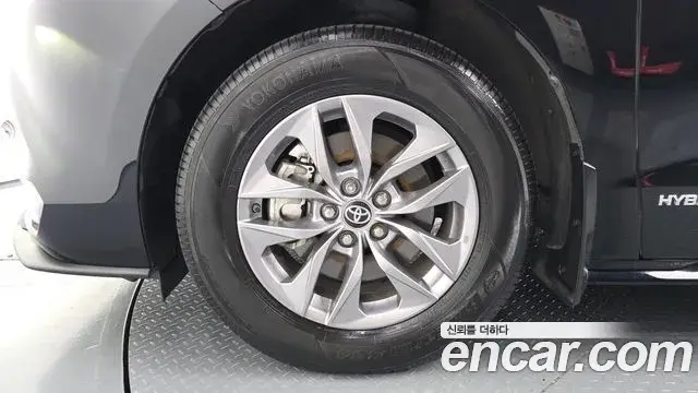 Toyota Sienna 2021 — Photo 5/20
