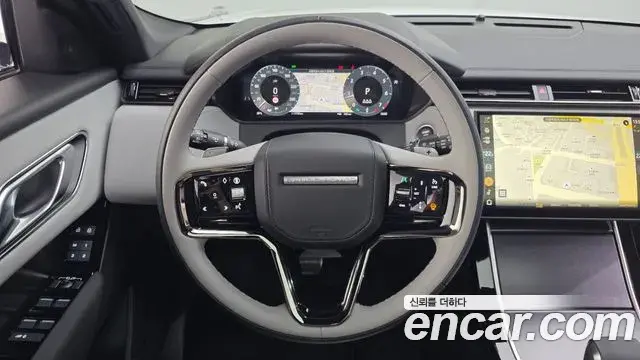 Land Rover Range Rover Velar 2026 — Photo 15/20