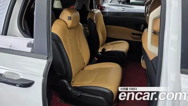 Kia Carnival 2021 — Şəkil 12/20