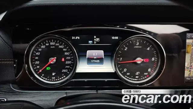 Mercedes-Benz E-Class 2018 — Фото 8/20