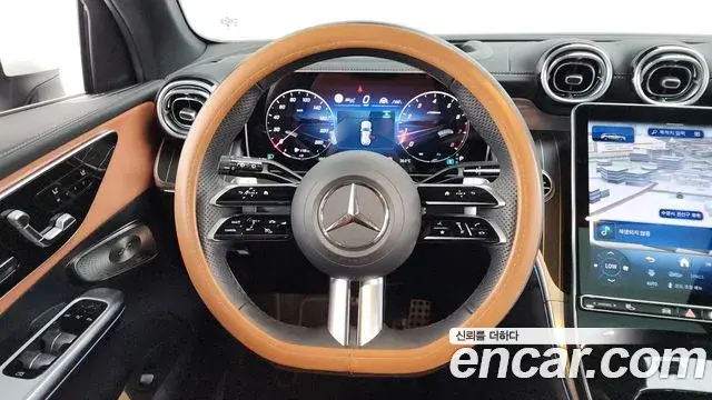 Mercedes-Benz GLC-Class 2025 — Photo 13/20