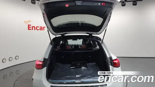 Mercedes-Benz GLC-Class 2025 — Photo 18/20