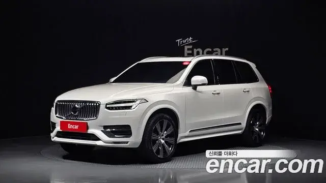 Volvo XC90 2021 — Photo 1/20
