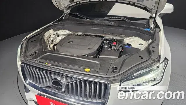 Volvo XC90 2021 — Photo 6/20