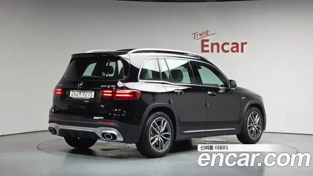 Mercedes-Benz GLB-Class 2025 — Photo 2/20
