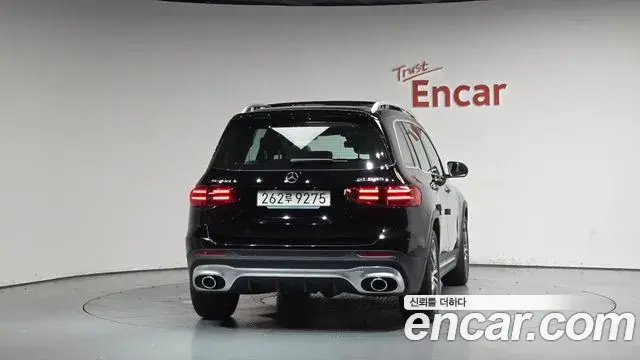 Mercedes-Benz GLB-Class 2025 — Photo 4/20