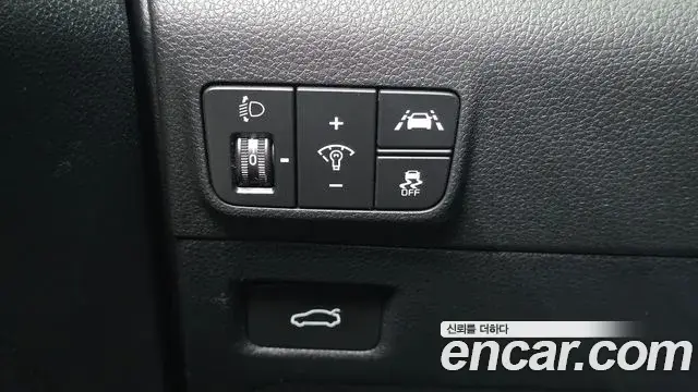 Kia K5 2023 — Photo 13/20