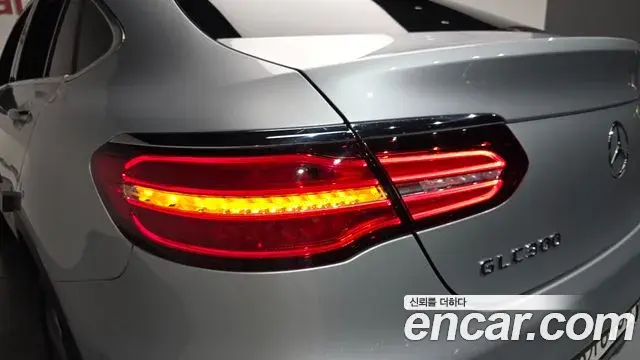 Mercedes-Benz GLC-Class 2019 — Şəkil 4/32