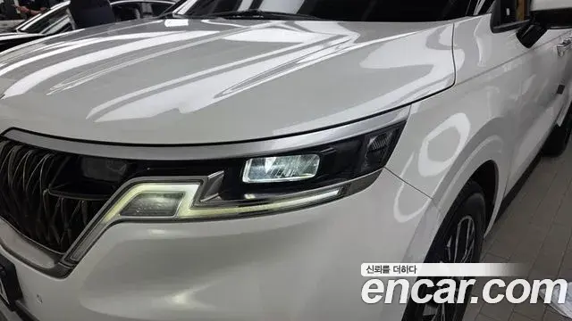 Kia Carnival 2022 — Photo 29/32