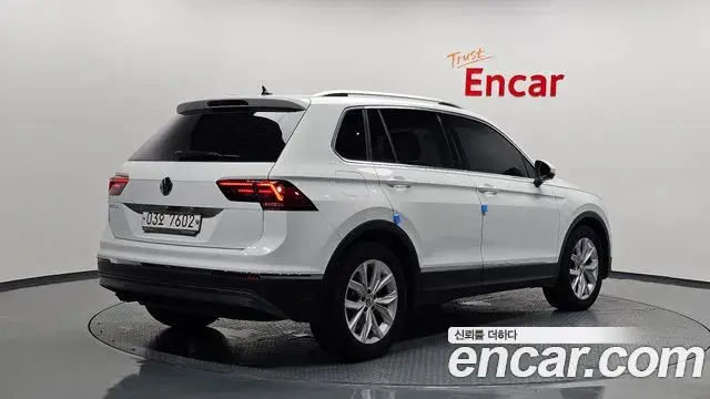 Volkswagen Tiguan 2018 — Şəkil 5/32