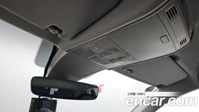 Volkswagen Tiguan 2018 — Şəkil 9/32