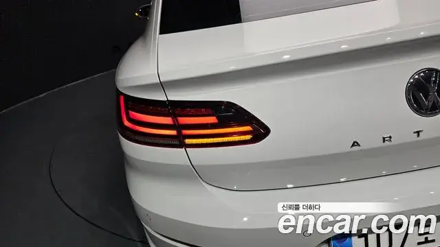 Volkswagen Arteon 2020 — Şəkil 29/33