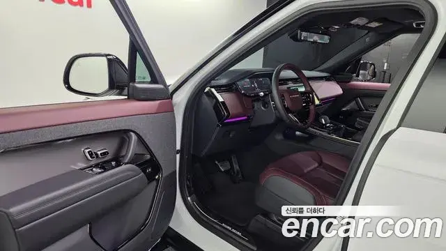 Land Rover Range Rover Sport 2025 — Photo 8/20