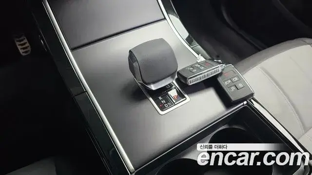 Land Rover Range Rover Evoque 2026 — Photo 13/20