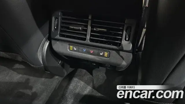 Land Rover Range Rover Evoque 2026 — Photo 18/20