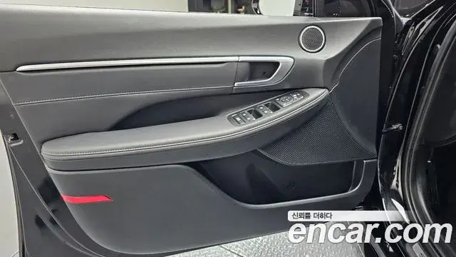 Hyundai Sonata Hybrid 2022 — Şəkil 14/33