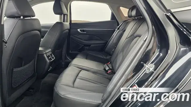 Hyundai Sonata Hybrid 2022 — Şəkil 26/33