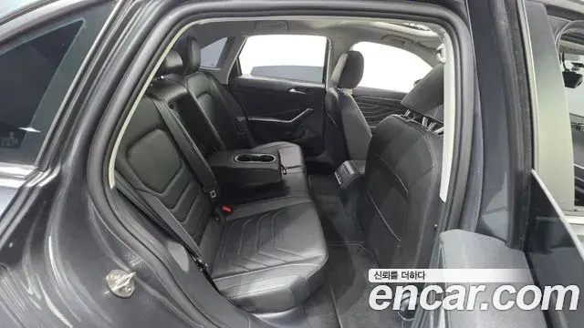 Volkswagen Jetta 2022 — Şəkil 21/32
