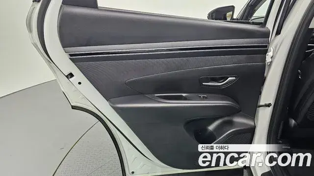 Hyundai Tucson Hybrid 2022 — Photo 9/30