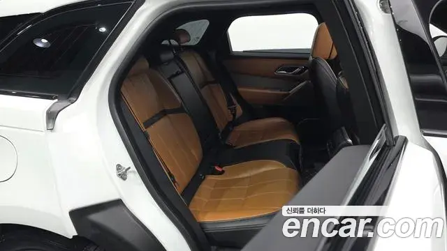 Land Rover Range Rover Velar 2018 — Photo 11/20